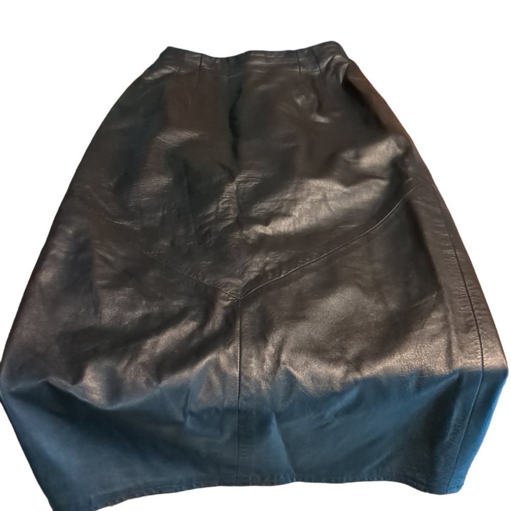 Woman's Size 6 Vakko Leather Skirt Long Made in the USA